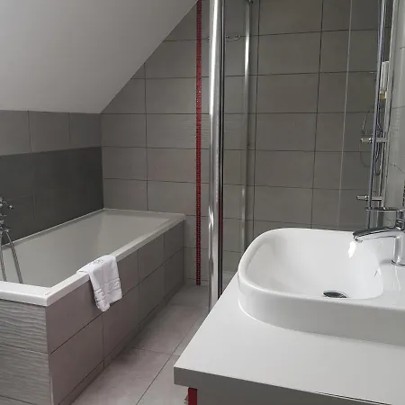 Milocin Park Centrum Wypoczynkowo-konferencyjne B&B 4*