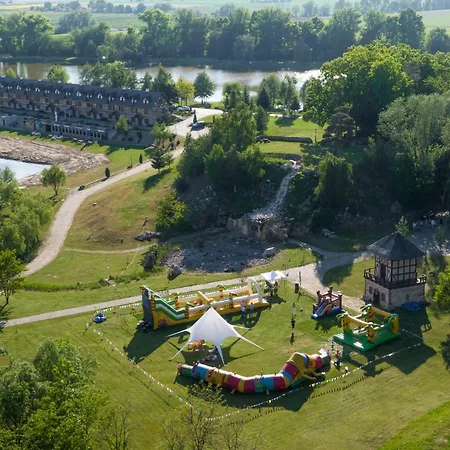 Milocin Park Centrum Wypoczynkowo-konferencyjne 4*