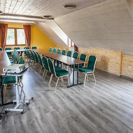 Bed and breakfast Milocin Park Centrum Wypoczynkowo-konferencyjne Pierwoszow