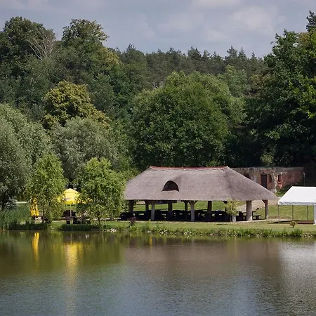 Bed & Breakfast Milocin Park Centrum Wypoczynkowo-konferencyjne