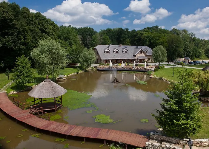 Milocin Park Centrum Wypoczynkowo-Konferencyjne Bed & Breakfast