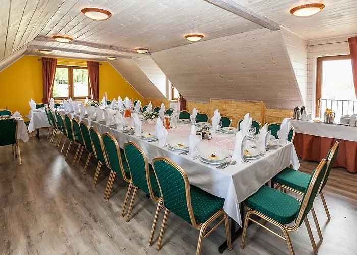 Bed & Breakfast Milocin Park Centrum Wypoczynkowo-Konferencyjne Pierwoszow