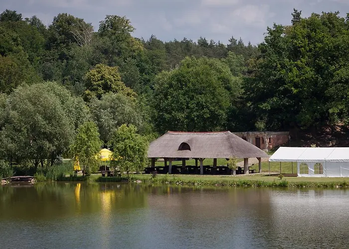 Bed & Breakfast Milocin Park Centrum Wypoczynkowo-Konferencyjne